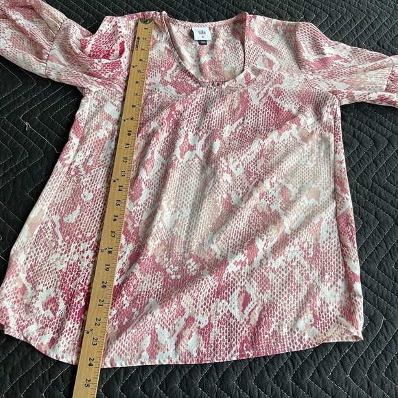 Cabi Blouse Womens Extra Small Pink Bethany Snake Print Top 5708 Balloon Sleeve - Picture 9 of 10